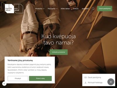 Medinės vidaus durys, grindys ir laiptai iš ąžuolo – Medžio